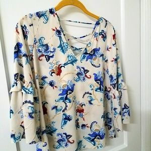 Bell sleeve blouse